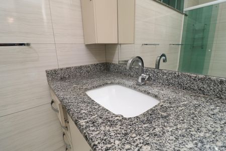 Casa à venda com 350m², 4 quartos e 3 vagasBanheiro da Suíte