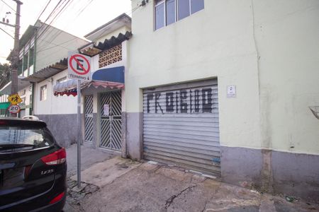 Casa à venda com 265m², 4 quartos e 2 vagas Casa à venda com 265m², 4 quartos e 2 vagasFachada 3