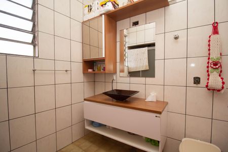 Casa à venda com 265m², 4 quartos e 2 vagas Casa à venda com 265m², 4 quartos e 2 vagasBanheiro