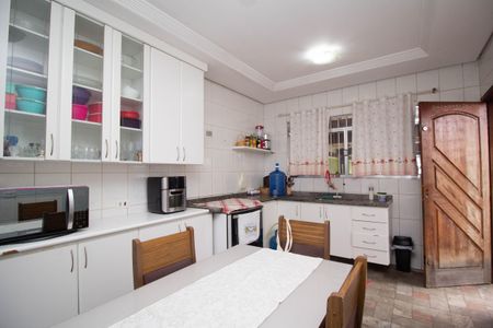 Casa à venda com 265m², 4 quartos e 2 vagas Casa à venda com 265m², 4 quartos e 2 vagasCozinha