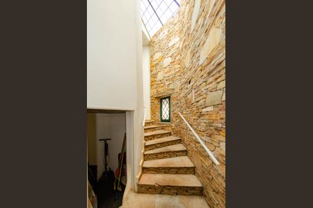 Casa à venda com 463m², 4 quartos e 2 vagasEscada