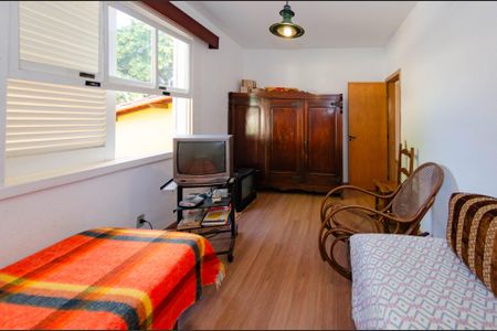 Casa à venda com 463m², 4 quartos e 2 vagasQuarto 1