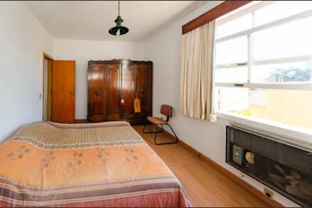 Casa à venda com 463m², 4 quartos e 2 vagasQuarto 2