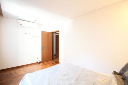 Casa à venda com 499m², 3 quartos e 6 vagasSuíte 1