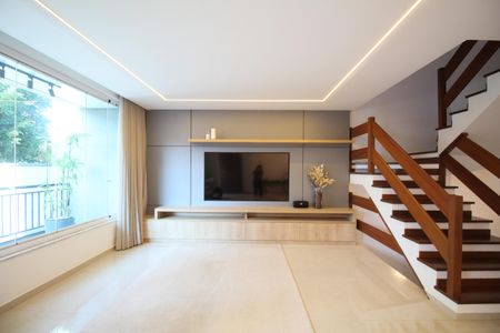 Casa à venda com 499m², 3 quartos e 6 vagasSala