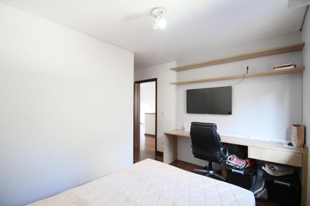 Casa à venda com 499m², 3 quartos e 6 vagasSuíte 2