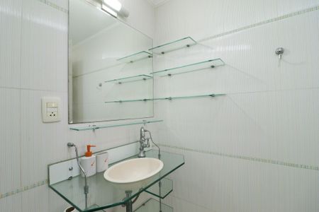 Apartamento à venda com 127m², 3 quartos e 3 vagas Apartamento à venda com 127m², 3 quartos e 3 vagasBanheiro Social