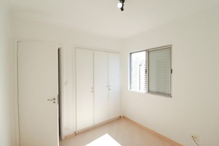 Apartamento à venda com 127m², 3 quartos e 3 vagas Apartamento à venda com 127m², 3 quartos e 3 vagasQuarto 2