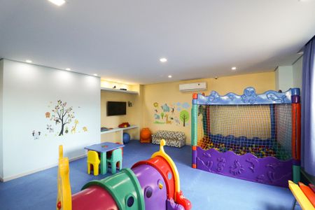 Apartamento à venda com 127m², 3 quartos e 3 vagas Apartamento à venda com 127m², 3 quartos e 3 vagasBrinquedoteca