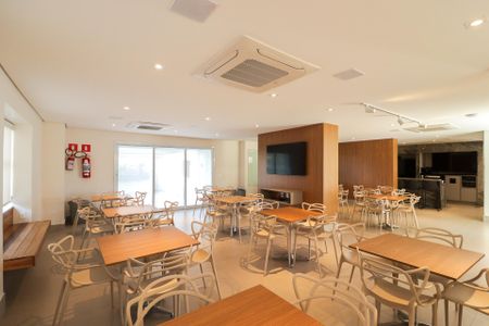 Apartamento à venda com 127m², 3 quartos e 3 vagas Apartamento à venda com 127m², 3 quartos e 3 vagasSalão de Festas