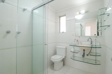 Apartamento à venda com 127m², 3 quartos e 3 vagas Apartamento à venda com 127m², 3 quartos e 3 vagasBanheiro Social