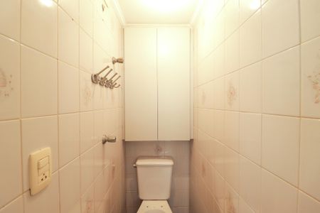 Apartamento à venda com 127m², 3 quartos e 3 vagas Apartamento à venda com 127m², 3 quartos e 3 vagasBanheiro de Serviço