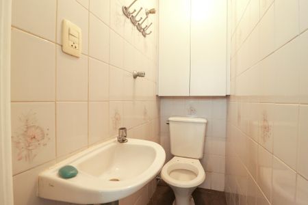 Apartamento à venda com 127m², 3 quartos e 3 vagas Apartamento à venda com 127m², 3 quartos e 3 vagasBanheiro de Serviço