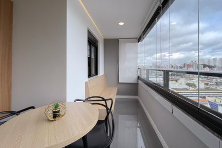 Apartamento à venda com 60m², 2 quartos e 2 vagas Apartamento à venda com 60m², 2 quartos e 2 vagasSacada