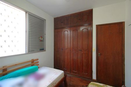 Apartamento à venda com 90m², 3 quartos e 1 vagaQuarto 2