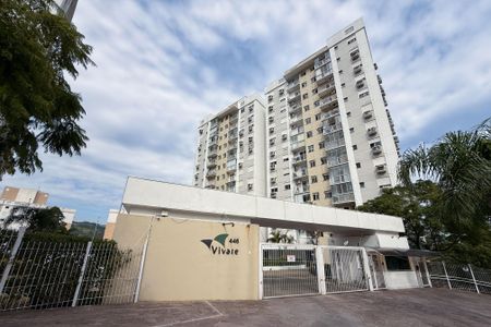Apartamento à venda com 72m², 3 quartos e 2 vagas Apartamento à venda com 72m², 3 quartos e 2 vagasFachada