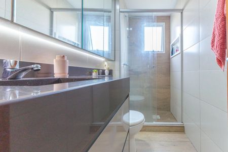 Apartamento à venda com 72m², 3 quartos e 2 vagas Apartamento à venda com 72m², 3 quartos e 2 vagasBanheiro Social