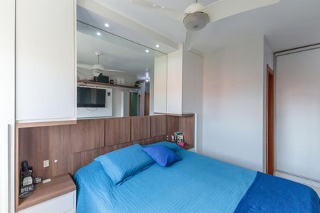 Apartamento à venda com 72m², 3 quartos e 2 vagas Apartamento à venda com 72m², 3 quartos e 2 vagasSuíte