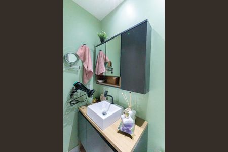 Apartamento à venda com 72m², 3 quartos e 2 vagas Apartamento à venda com 72m², 3 quartos e 2 vagasBanheiro da Suíte