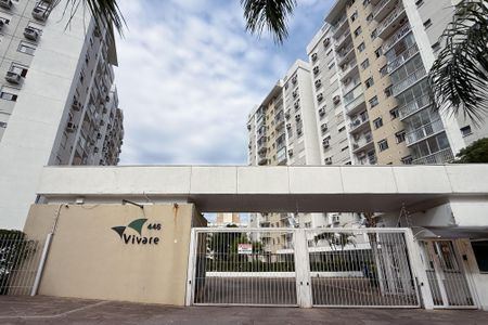 Apartamento à venda com 72m², 3 quartos e 2 vagas Apartamento à venda com 72m², 3 quartos e 2 vagasFachada