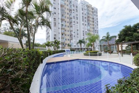 Apartamento à venda com 72m², 3 quartos e 2 vagas Apartamento à venda com 72m², 3 quartos e 2 vagasÁrea comum - Piscina