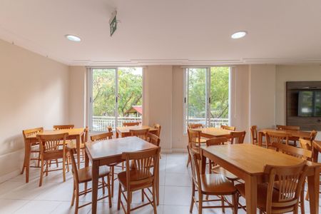 Apartamento à venda com 72m², 3 quartos e 2 vagas Apartamento à venda com 72m², 3 quartos e 2 vagasÁrea comum - Salão de festas