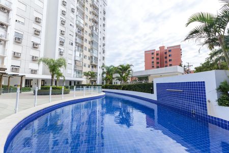 Apartamento à venda com 72m², 3 quartos e 2 vagas Apartamento à venda com 72m², 3 quartos e 2 vagasÁrea comum - Piscina