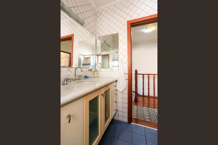 Casa à venda com 170m², 3 quartos e 3 vagasBanheiro 2