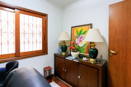 Casa à venda com 170m², 3 quartos e 3 vagasEscritório