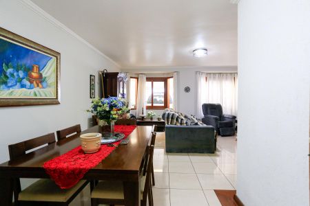 Casa à venda com 170m², 3 quartos e 3 vagasSala