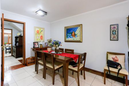 Casa à venda com 170m², 3 quartos e 3 vagasSala