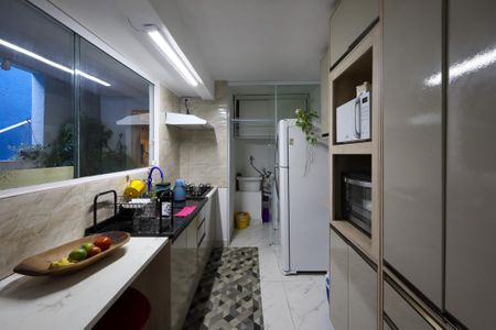 Casa à venda com 300m², 2 quartos e 2 vagas Casa à venda com 300m², 2 quartos e 2 vagasCozinha