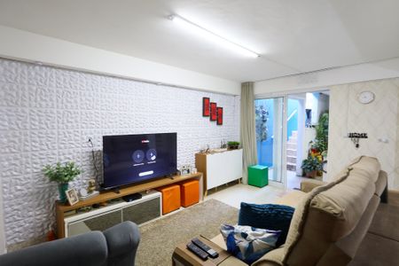 Casa à venda com 300m², 2 quartos e 2 vagas Casa à venda com 300m², 2 quartos e 2 vagasSala de estar e Jantar