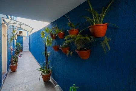 Casa à venda com 300m², 2 quartos e 2 vagas Casa à venda com 300m², 2 quartos e 2 vagasCorredor entrada