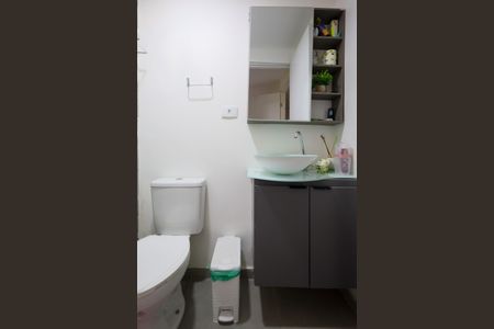 Casa à venda com 300m², 2 quartos e 2 vagas Casa à venda com 300m², 2 quartos e 2 vagasBanheiro da Suíte 1