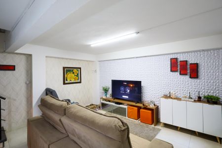 Casa à venda com 300m², 2 quartos e 2 vagas Casa à venda com 300m², 2 quartos e 2 vagasSala de estar e Jantar