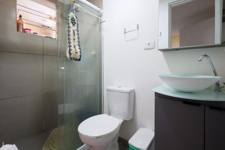 Casa à venda com 300m², 2 quartos e 2 vagas Casa à venda com 300m², 2 quartos e 2 vagasBanheiro da Suíte 1