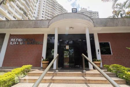 Apartamento à venda com 186m², 4 quartos e 2 vagas Apartamento à venda com 186m², 4 quartos e 2 vagasFachada