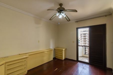 Apartamento à venda com 186m², 4 quartos e 2 vagas Apartamento à venda com 186m², 4 quartos e 2 vagasQuarto 1