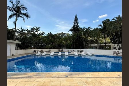 Apartamento à venda com 186m², 4 quartos e 2 vagas Apartamento à venda com 186m², 4 quartos e 2 vagasArea Comum - Piscina