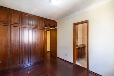 Apartamento à venda com 186m², 4 quartos e 2 vagas Apartamento à venda com 186m², 4 quartos e 2 vagasQuarto 2