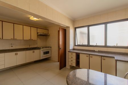Apartamento à venda com 186m², 4 quartos e 2 vagas Apartamento à venda com 186m², 4 quartos e 2 vagasCozinha