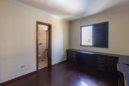 Apartamento à venda com 186m², 4 quartos e 2 vagas Apartamento à venda com 186m², 4 quartos e 2 vagasQuarto 2
