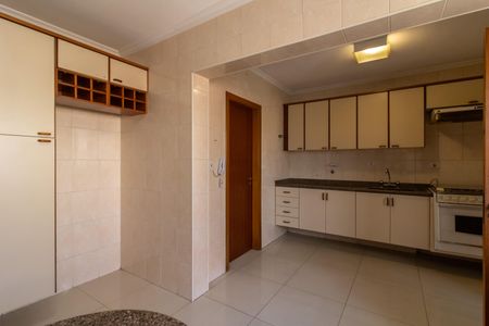 Apartamento à venda com 186m², 4 quartos e 2 vagas Apartamento à venda com 186m², 4 quartos e 2 vagasCozinha
