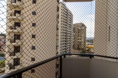 Apartamento à venda com 186m², 4 quartos e 2 vagas Apartamento à venda com 186m², 4 quartos e 2 vagasSacada do Quarto 1