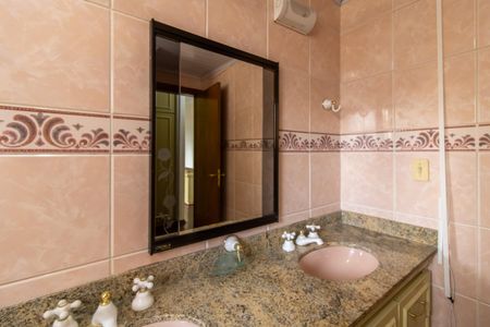 Apartamento à venda com 186m², 4 quartos e 2 vagas Apartamento à venda com 186m², 4 quartos e 2 vagasBanheiro do Quarto 1