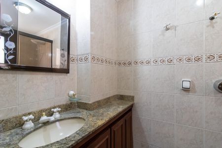 Apartamento à venda com 186m², 4 quartos e 2 vagas Apartamento à venda com 186m², 4 quartos e 2 vagasBanheiro do Quarto 2