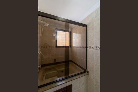 Apartamento à venda com 186m², 4 quartos e 2 vagas Apartamento à venda com 186m², 4 quartos e 2 vagasBanheiro do Quarto 2