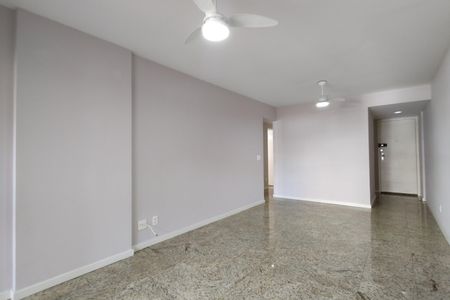Apartamento à venda com 100m², 3 quartos e 2 vagas Apartamento à venda com 100m², 3 quartos e 2 vagasSala