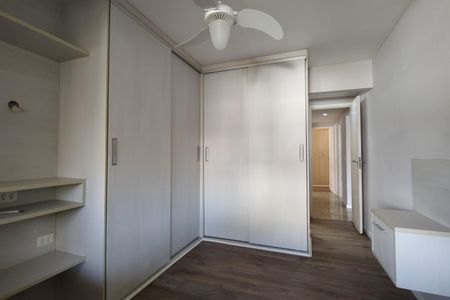 Apartamento à venda com 100m², 3 quartos e 2 vagas Apartamento à venda com 100m², 3 quartos e 2 vagasQuarto 1 - Suíte